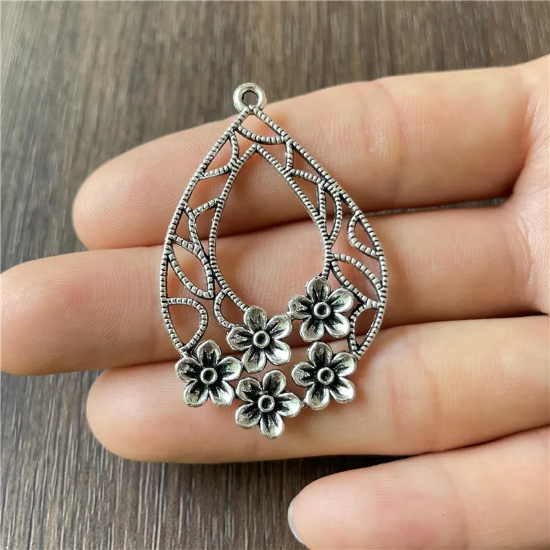 JunKang 10pcs alloy two-color water drop five flower necklace pendant for DIY making jewelry parts wholesale metal accessories
JunKang 10pcs alloy two-color water drop five flower necklace pendant for DIY making jewelry parts wholesale metal accessories
