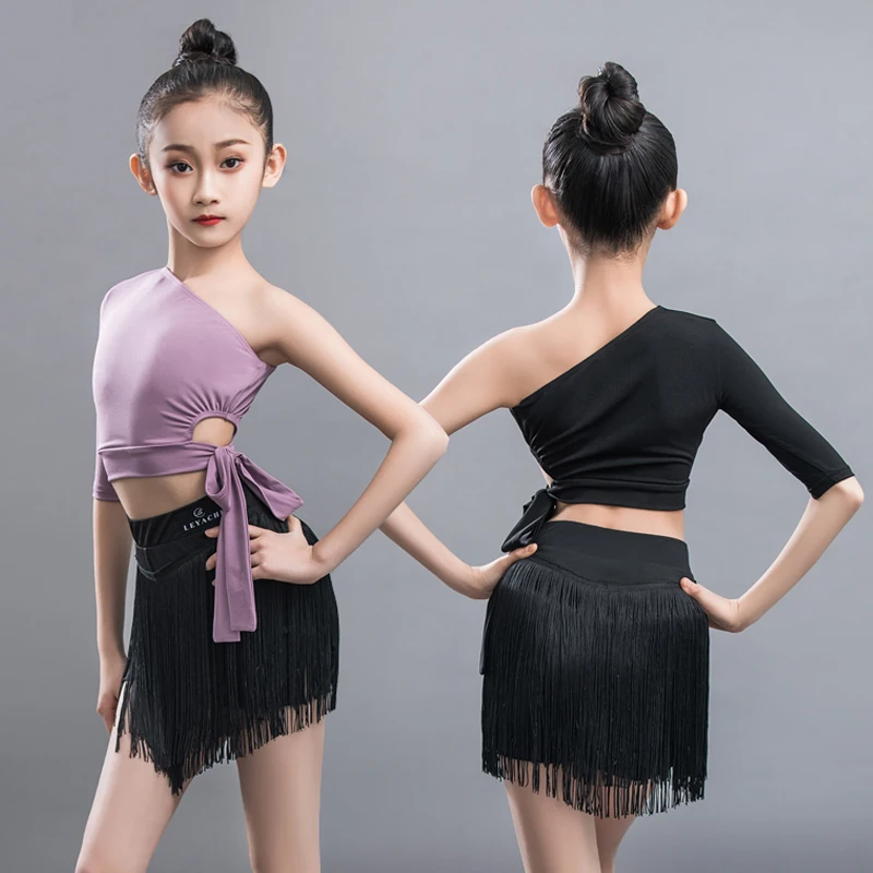 Off-Shoulder Girls Latin Dance Bandage Shirt Tassel Shorts Outfit Ballroom Dancing Practice Wear Performance Costume Suit YS1415
Off-Shoulder Girls Latin Dance Bandage Shirt Tassel Shorts Outfit Ballroom Dancing Practice Wear Performance Costume Suit YS1415