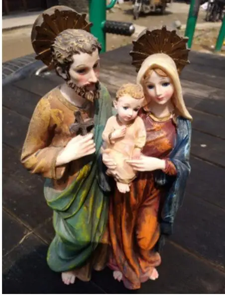 European creative arts and crafts religious idol cross Christian decorations adorn the church figures Sculpture statue carving
European creative arts and crafts religious idol cross Christian decorations adorn the church figures Sculpture statue carving