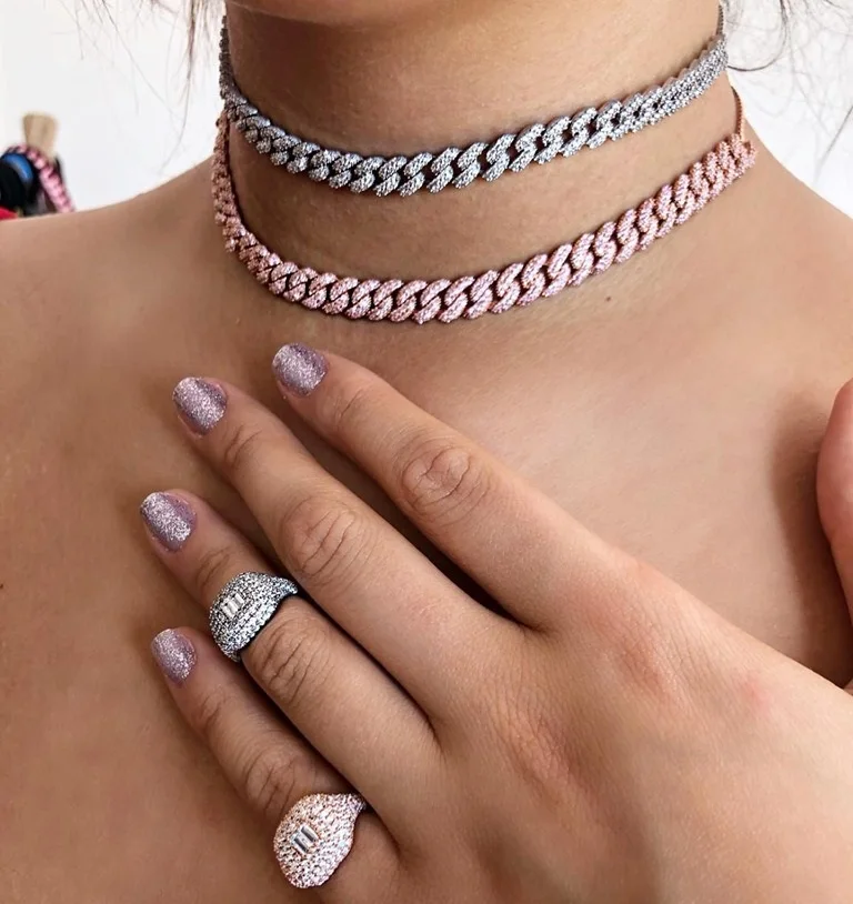 10MM Iced out bling women girl jewelry micro pave cz Miami cuban link adjusted box chain cz ice girl necklace
10MM Iced out bling women girl jewelry micro pave cz Miami cuban link adjusted box chain cz ice girl necklace