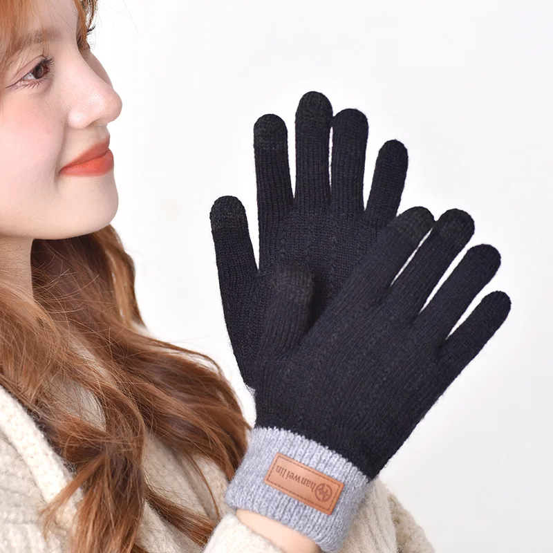 Winter Men Women Touch Screen Warm Stretch Knit Sport Cycling Glove Letter Leather Label Plus Plush Thicken Driving Mitten F69
Winter Men Women Touch Screen Warm Stretch Knit Sport Cycling Glove Letter Leather Label Plus Plush Thicken Driving Mitten F69