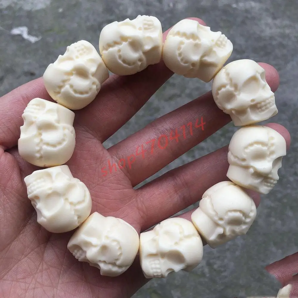 Natural boxwood, pure hand-carved skull beads bracelets, exquisite crafts collection gifts
Natural boxwood, pure hand-carved skull beads bracelets, exquisite crafts collection gifts