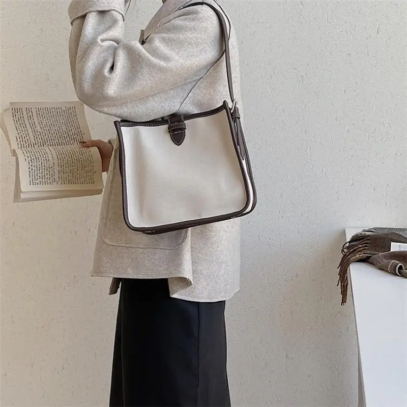 Ladies Shoulder Bag Designer Handbag Luxury Leather Patchwork Crossbody Bag Fashion Canvas Large Capacity Handbag Shopping Bag
Ladies Shoulder Bag Designer Handbag Luxury Leather Patchwork Crossbody Bag Fashion Canvas Large Capacity Handbag Shopping Bag