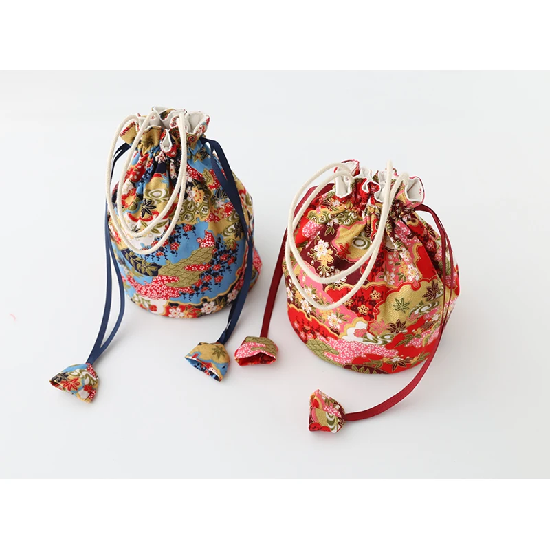 Japanese Style Hand Bag Printing Drawstring Portable Storage Small Bag Outdoor Travel Photo Shooting Kimono Accessories LC112
Japanese Style Hand Bag Printing Drawstring Portable Storage Small Bag Outdoor Travel Photo Shooting Kimono Accessories LC112