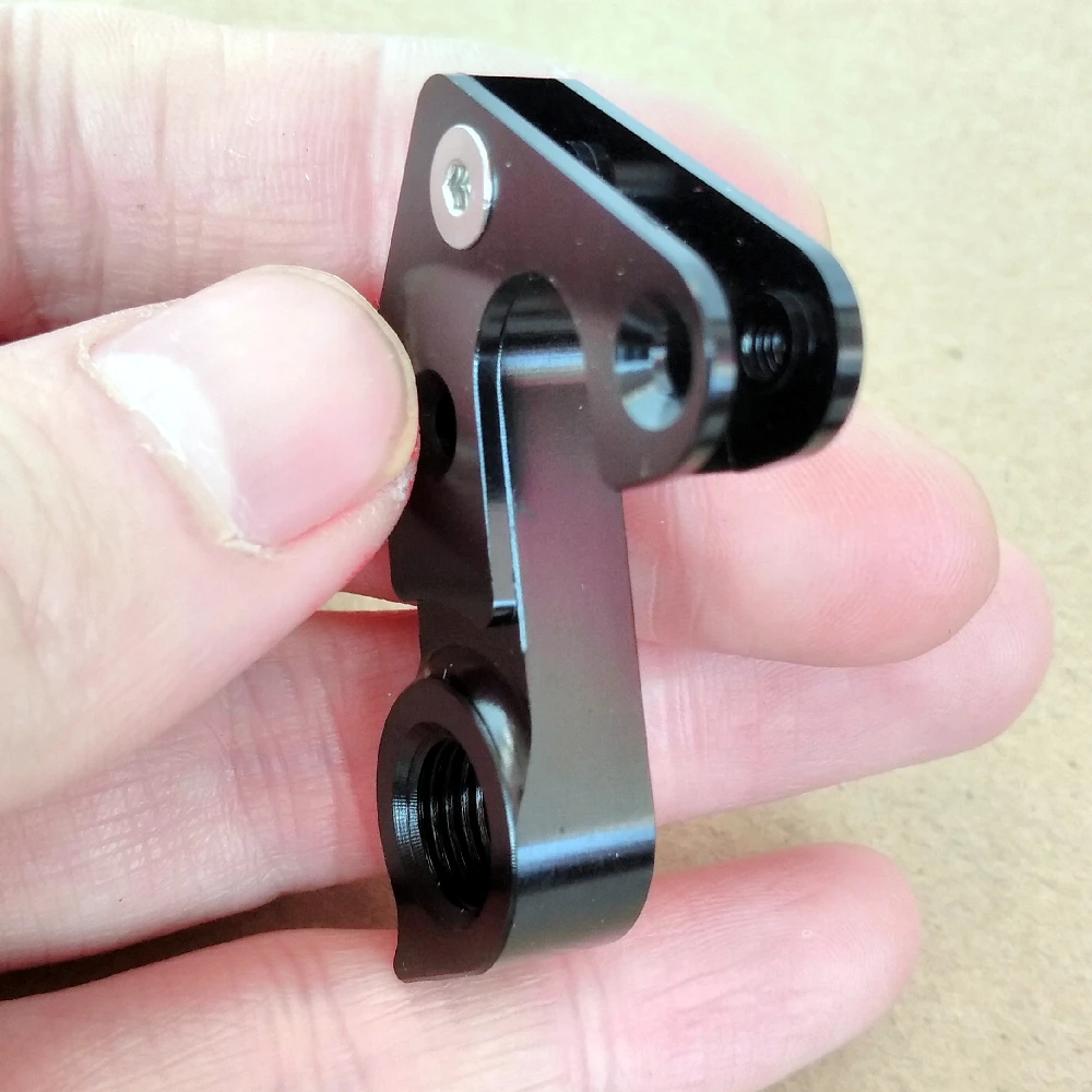 1PC Bicycle Derailleur hanger for canyon #25 2016 Ultimate CF R22 canyon Aeroad CF SLX R28 R20 mech dropout carbon frame bike
1PC Bicycle Derailleur hanger for canyon #25 2016 Ultimate CF R22 canyon Aeroad CF SLX R28 R20 mech dropout carbon frame bike