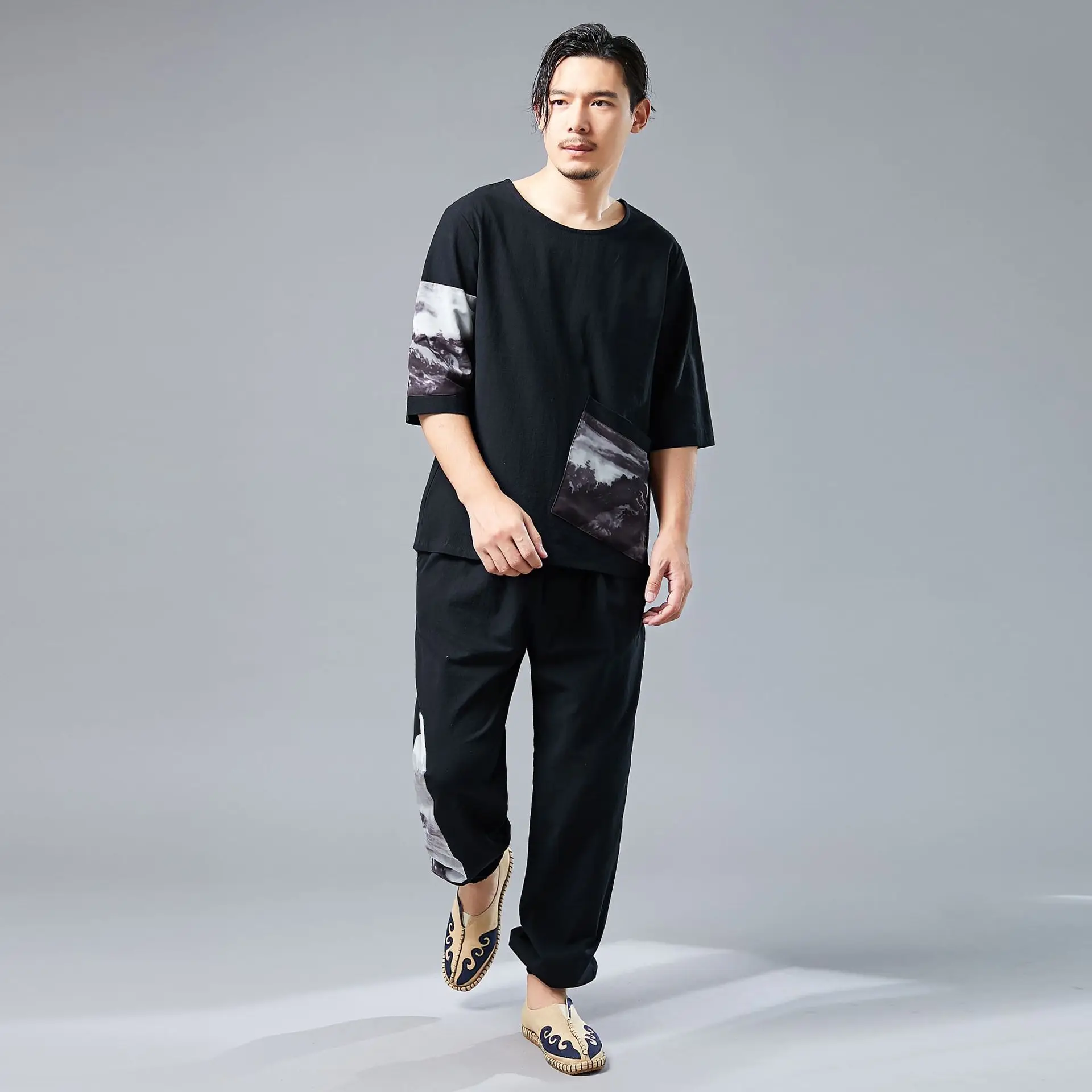 Summer Men Sportswear Tracksuit Linen Printed Loose Harem Yoga Pant Yoga Shirt Running Jogger Casual Fitness Athletic Outfit Set
Summer Men Sportswear Tracksuit Linen Printed Loose Harem Yoga Pant Yoga Shirt Running Jogger Casual Fitness Athletic Outfit Set