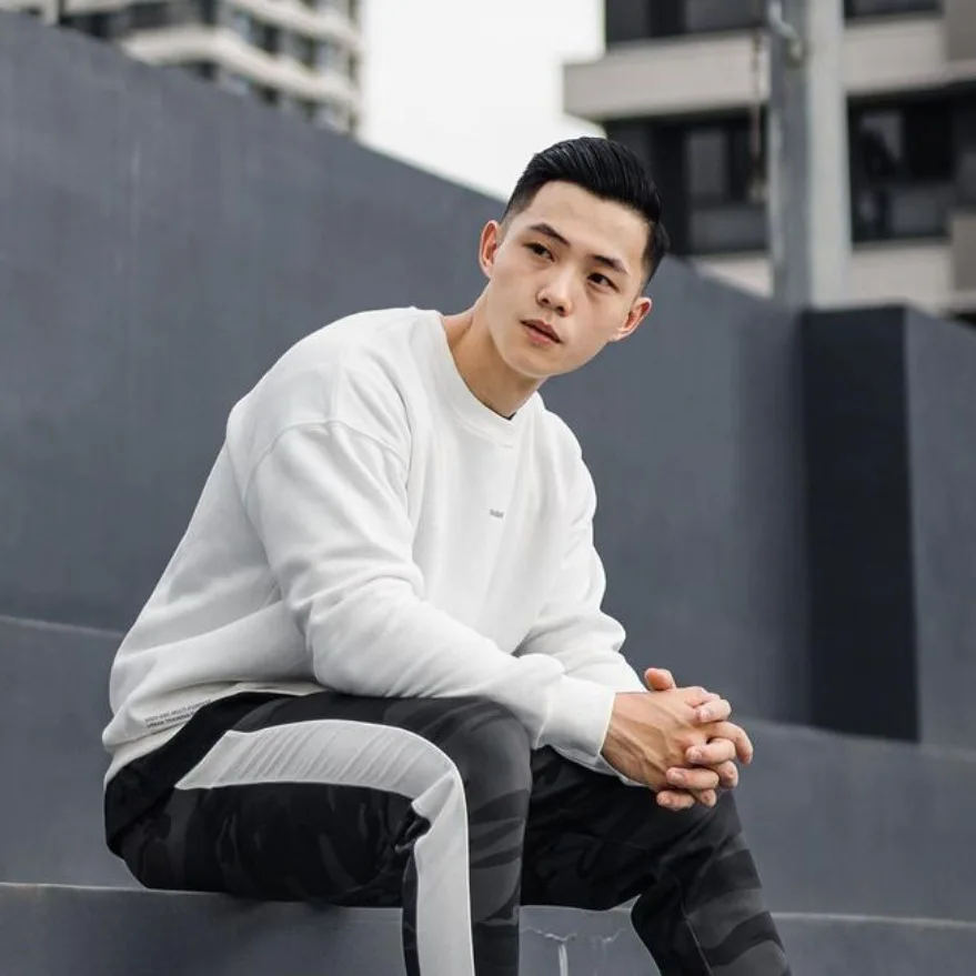 W104 Winter Men Sweatshirts Thicken Muscle Handsome Gym Tracksuit Loose Jogger Daily Vintage Simple Youth Cotton Pullovers Male
W104 Winter Men Sweatshirts Thicken Muscle Handsome Gym Tracksuit Loose Jogger Daily Vintage Simple Youth Cotton Pullovers Male