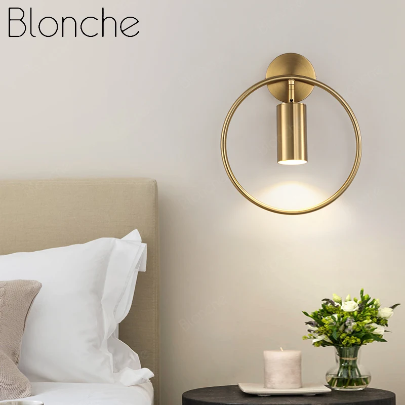 Modern Metal Wall Lamp LED Wall Lamp, Used for Family Dining Room Bedroom Bedside Lamp Corridor Staircase Lighting Decoration
Modern Metal Wall Lamp LED Wall Lamp, Used for Family Dining Room Bedroom Bedside Lamp Corridor Staircase Lighting Decoration