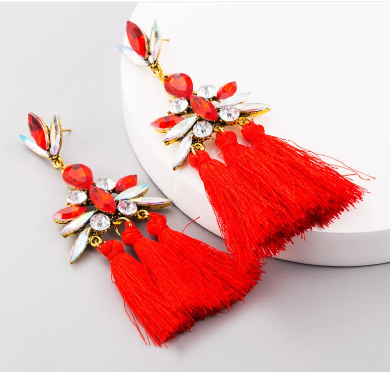 Free Shipping HER028 50Pairs/lot 4.5 x 10 CM Tessel Earrings W Rhinestones Inlay Ear Nail Fashion Earrings Women Wearing Jewelry
Free Shipping HER028 50Pairs/lot 4.5 x 10 CM Tessel Earrings W Rhinestones Inlay Ear Nail Fashion Earrings Women Wearing Jewelry