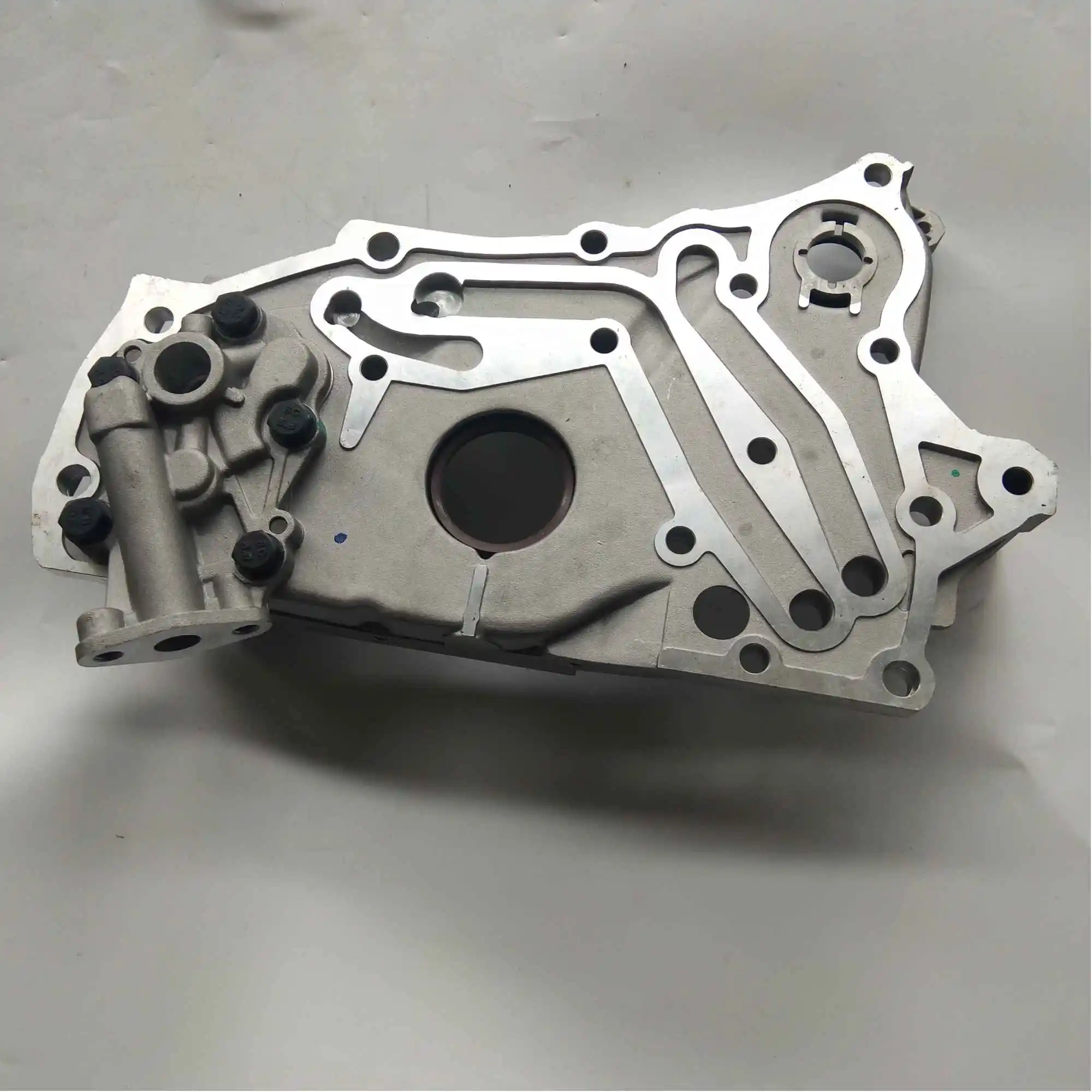 Oil pump MD-129347/MD-175762 for TIBURON G4GF 1975cc ELANTRA G4CR 1595cc ELANTRA TIBURON G4GF 1975cc
Oil pump MD-129347/MD-175762 for TIBURON G4GF 1975cc ELANTRA G4CR 1595cc ELANTRA TIBURON G4GF 1975cc