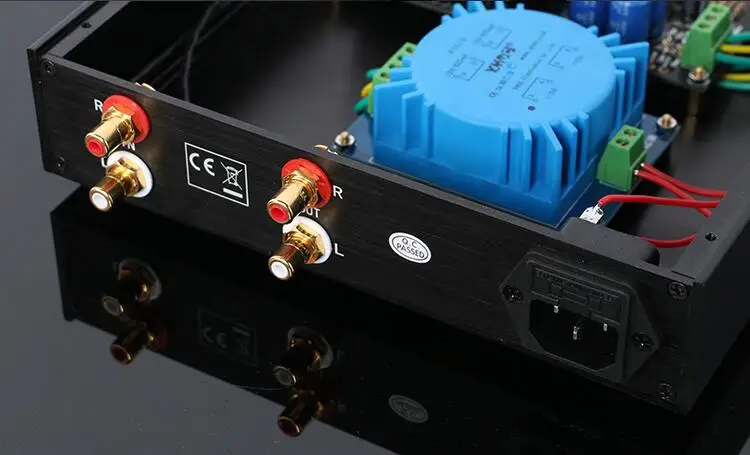 HiFi мощность усилитель предусилитель класс a Источник питания три секции mid high low tone Золотая герметичная версия предусилителя
HiFi мощность усилитель предусилитель класс a Источник питания три секции mid high low tone Золотая герметичная версия предусилителя