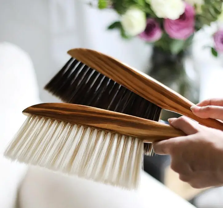 Soft hair dust removal brush bedroom broom sofa car seat cleaning brush anti-static cleaning tool
Soft hair dust removal brush bedroom broom sofa car seat cleaning brush anti-static cleaning tool