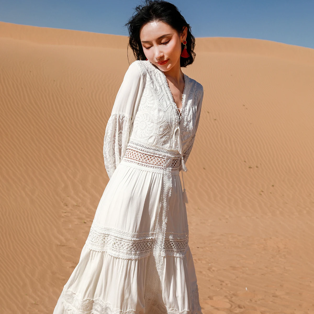 Jastie Spring Autumn Dress Women Cotton Patchwork Lace Embroidery Dresses V-Neck Long Sleeve Maxi Dress Boho Beach Long Vestido
Jastie Spring Autumn Dress Women Cotton Patchwork Lace Embroidery Dresses V-Neck Long Sleeve Maxi Dress Boho Beach Long Vestido