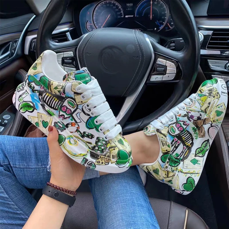 2022 Spring Autumn New Women's Chunky Sneakers Fashion Soft Platform Graffiti Casual Shoes Classic Girls Streetwear Trainers
2022 Spring Autumn New Women's Chunky Sneakers Fashion Soft Platform Graffiti Casual Shoes Classic Girls Streetwear Trainers