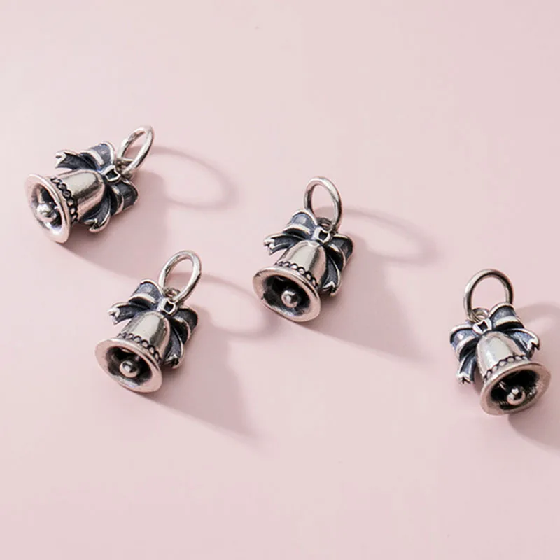 925 Sterling Silver Distressed Crafts Bow Wind Chime Bell Pendant Christmas Silver Bell Charms DIY Women Jewelry Accessories
925 Sterling Silver Distressed Crafts Bow Wind Chime Bell Pendant Christmas Silver Bell Charms DIY Women Jewelry Accessories