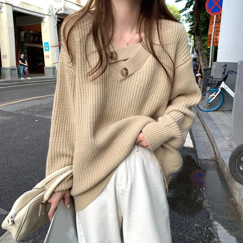 Women's Oversized Trendy Knitting Pullover Sweaters Solid V-Neck Buttons Long Sleeves Women Loose Pullover Autumn Winter 2021
Women's Oversized Trendy Knitting Pullover Sweaters Solid V-Neck Buttons Long Sleeves Women Loose Pullover Autumn Winter 2021