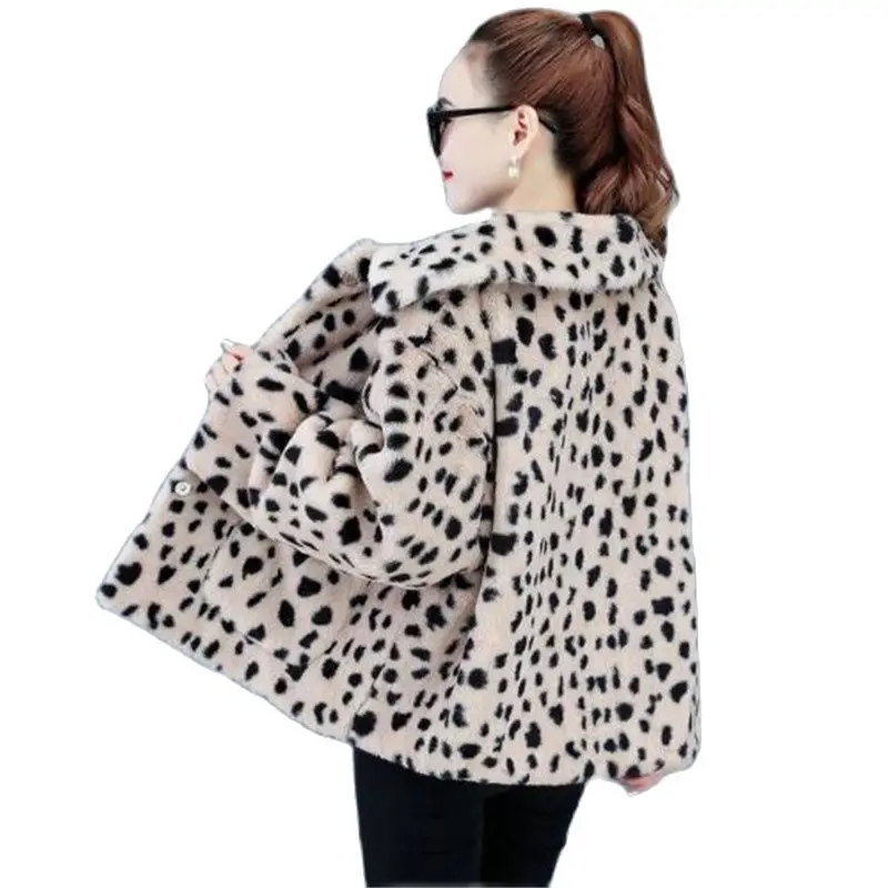Imitation rabbit fur coat female Korean loose 2022 autumn and winter plus cotton thick leopard print short fur Overcoat top A764
Imitation rabbit fur coat female Korean loose 2022 autumn and winter plus cotton thick leopard print short fur Overcoat top A764