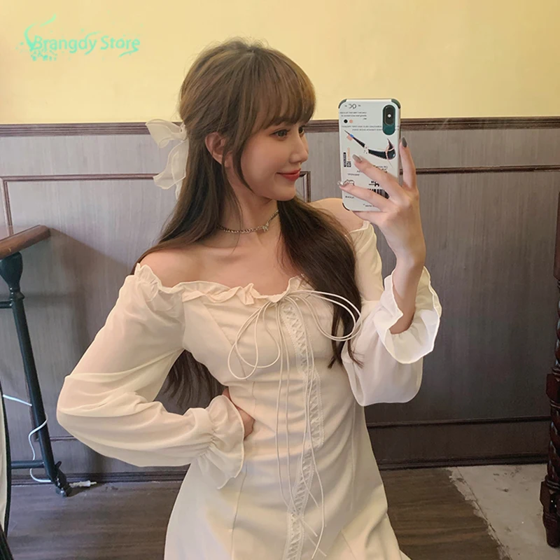 2021 Fashion Women France White Bandage Dress Elegant Vintage Cotagecore Club Mini Dress Summer Women's Clothing Long Sleeves
2021 Fashion Women France White Bandage Dress Elegant Vintage Cotagecore Club Mini Dress Summer Women's Clothing Long Sleeves