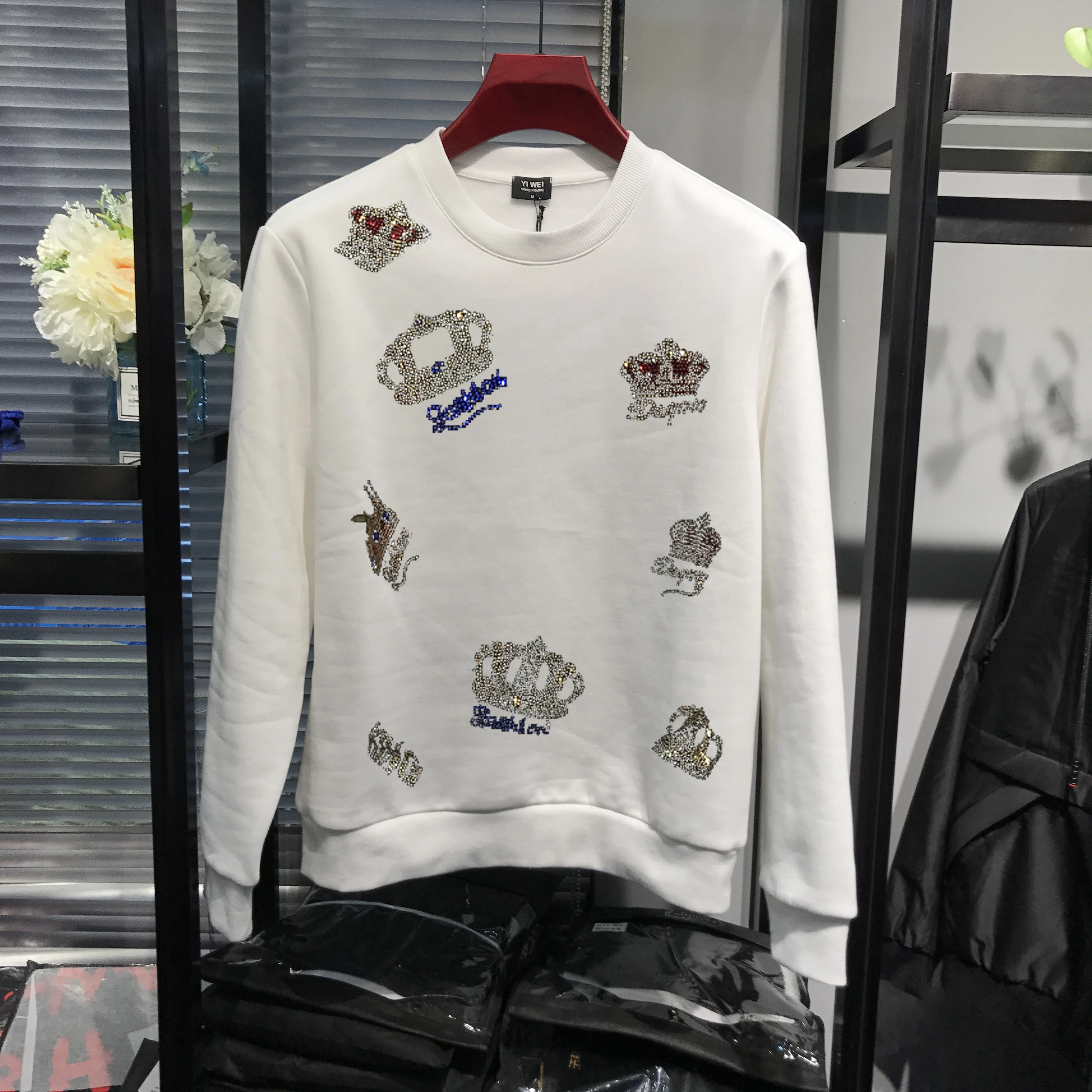 Original Design Crown Classic Shiny Craftsmanship Winter Men's Hoodie Hip-Hop Youth Cotton Streetwear
Original Design Crown Classic Shiny Craftsmanship Winter Men's Hoodie Hip-Hop Youth Cotton Streetwear