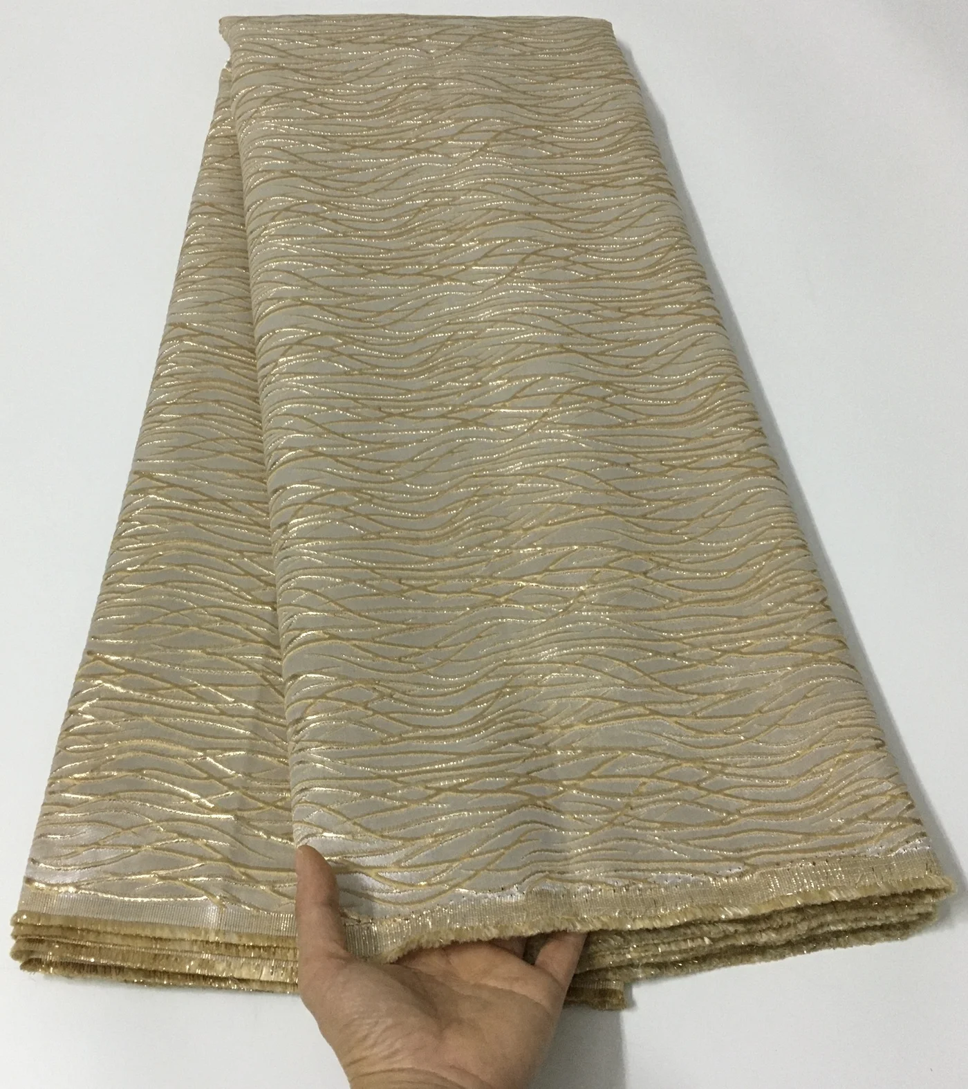 Latest Gold French Tulle Lace Fabric African Lace Fabric Nigerian Bling Jacquard Brocade Lace Fabric For Party Dress LJK21104A
Latest Gold French Tulle Lace Fabric African Lace Fabric Nigerian Bling Jacquard Brocade Lace Fabric For Party Dress LJK21104A