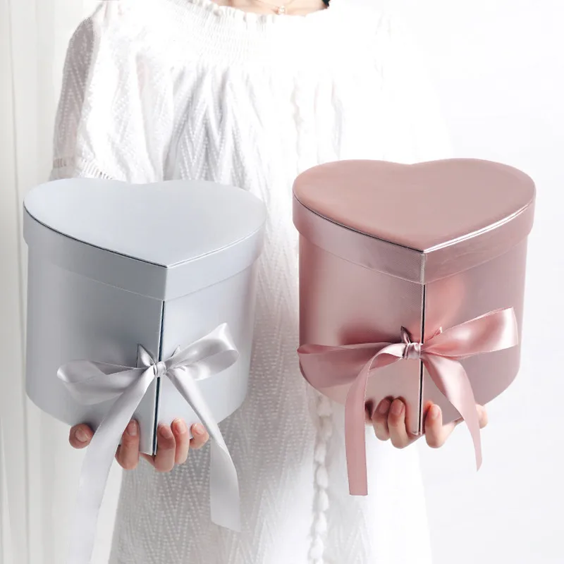 Bridesmaids Boxes Heart Shaped Sturdy Gift Box Large Wedding Valentine's Day Bridal Shower Party Favors Present Boxes with Lids
Bridesmaids Boxes Heart Shaped Sturdy Gift Box Large Wedding Valentine's Day Bridal Shower Party Favors Present Boxes with Lids