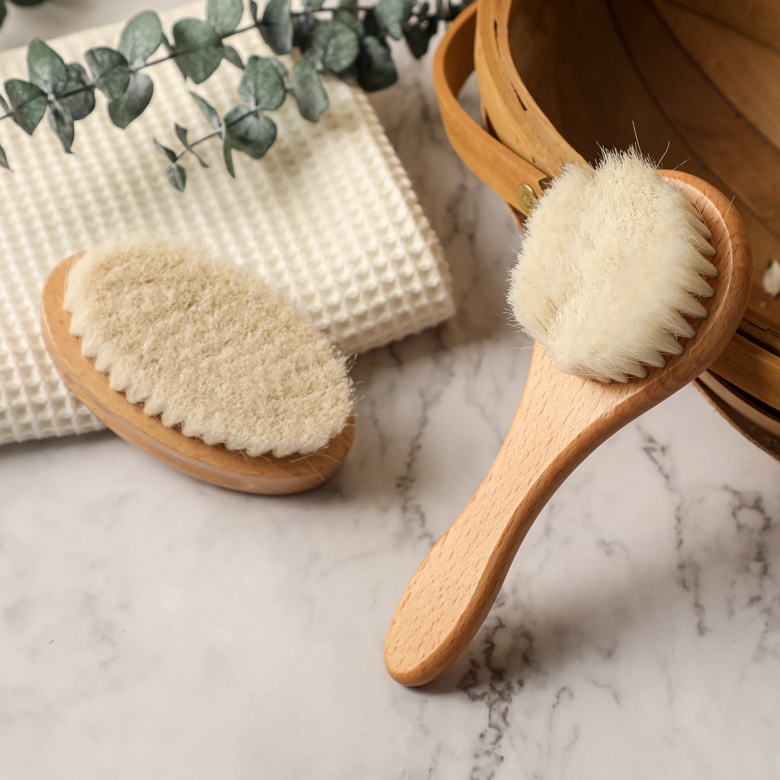 2pc/set Baby Wooden Brush Baby Care Pure Natural Wool Brush Comb Newborn Head Comb Massager Portable Baby Comb Hair Bath Brush
2pc/set Baby Wooden Brush Baby Care Pure Natural Wool Brush Comb Newborn Head Comb Massager Portable Baby Comb Hair Bath Brush