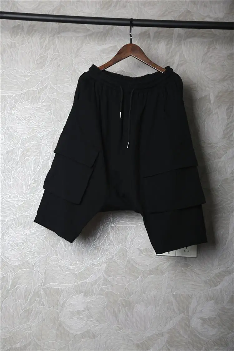Men's Shorts Summer New Solid Color Elastic Waist Bag Design Men's Shorts Fashion Trend Sports Straight Legs Large Size Shorts
Men's Shorts Summer New Solid Color Elastic Waist Bag Design Men's Shorts Fashion Trend Sports Straight Legs Large Size Shorts