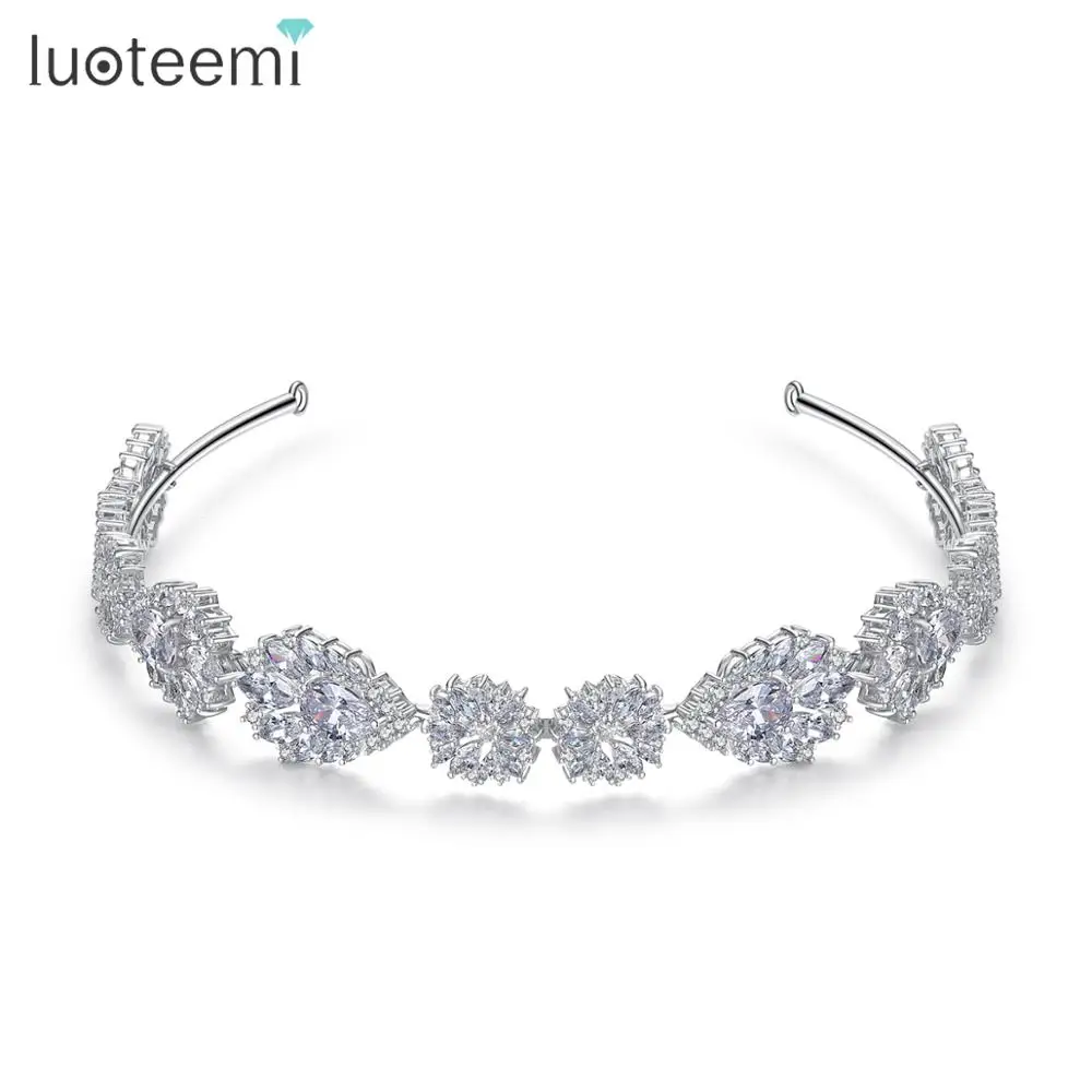 LUOTEEMI новая трендовая повязка на голову с кубическим цирконием блестящая Принцесса Королева Корона для конкурса Тиара для женщин Свадебные аксессуары для волос
LUOTEEMI новая трендовая повязка на голову с кубическим цирконием блестящая Принцесса Королева Корона для конкурса Тиара для женщин Свадебные аксессуары для волос