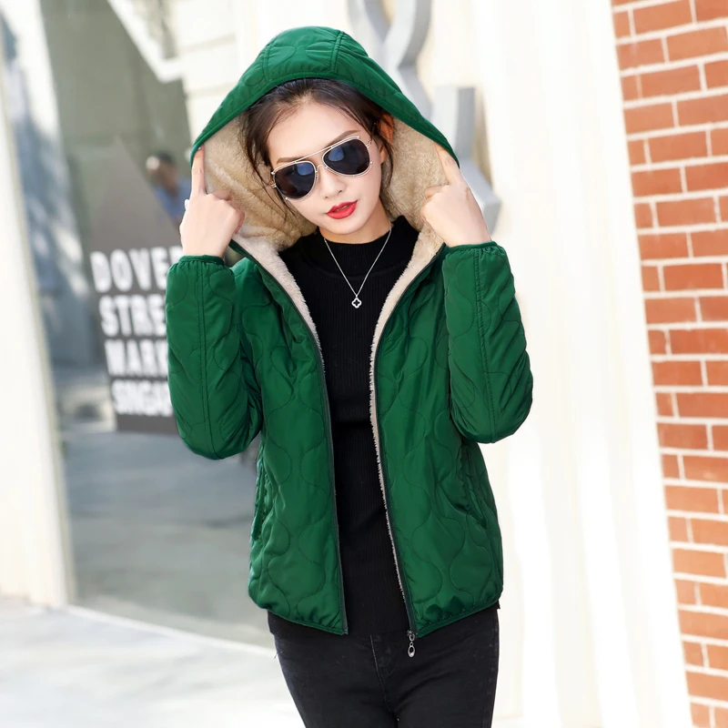 Parkas Cashmere Velvet 2023 Winter Jacket Women Short Hat Clothes Thick Coat Ladies Black Slim Tops Chaqueta Mujer LWL814
Parkas Cashmere Velvet 2023 Winter Jacket Women Short Hat Clothes Thick Coat Ladies Black Slim Tops Chaqueta Mujer LWL814