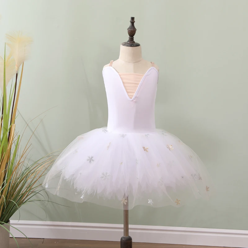 Children's suspender dance skirt performance costumes Little Swan dance skirt Swan Lake professional ballet tutu performance cos
Children's suspender dance skirt performance costumes Little Swan dance skirt Swan Lake professional ballet tutu performance cos
