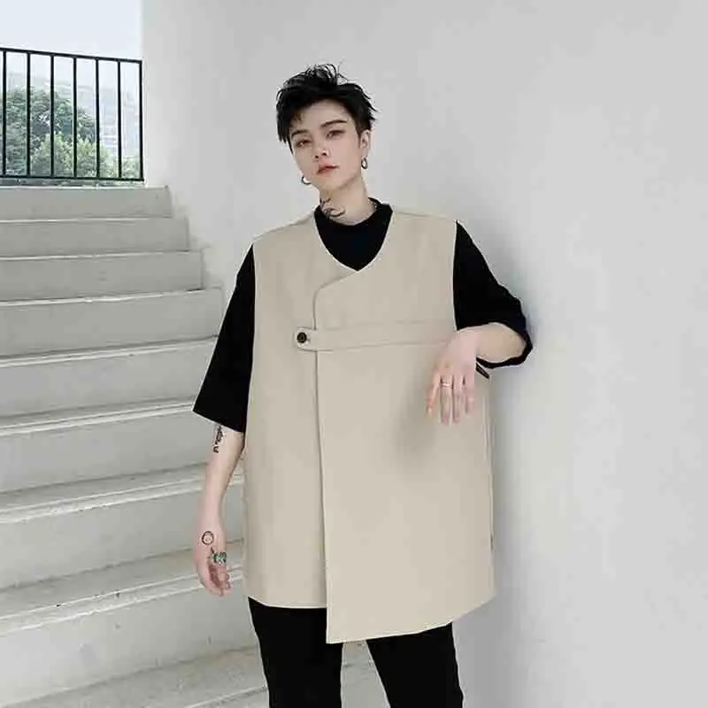 Korean loose new solid color work clothes stylist autumn style personalized dark men's asymmetric vest
Korean loose new solid color work clothes stylist autumn style personalized dark men's asymmetric vest