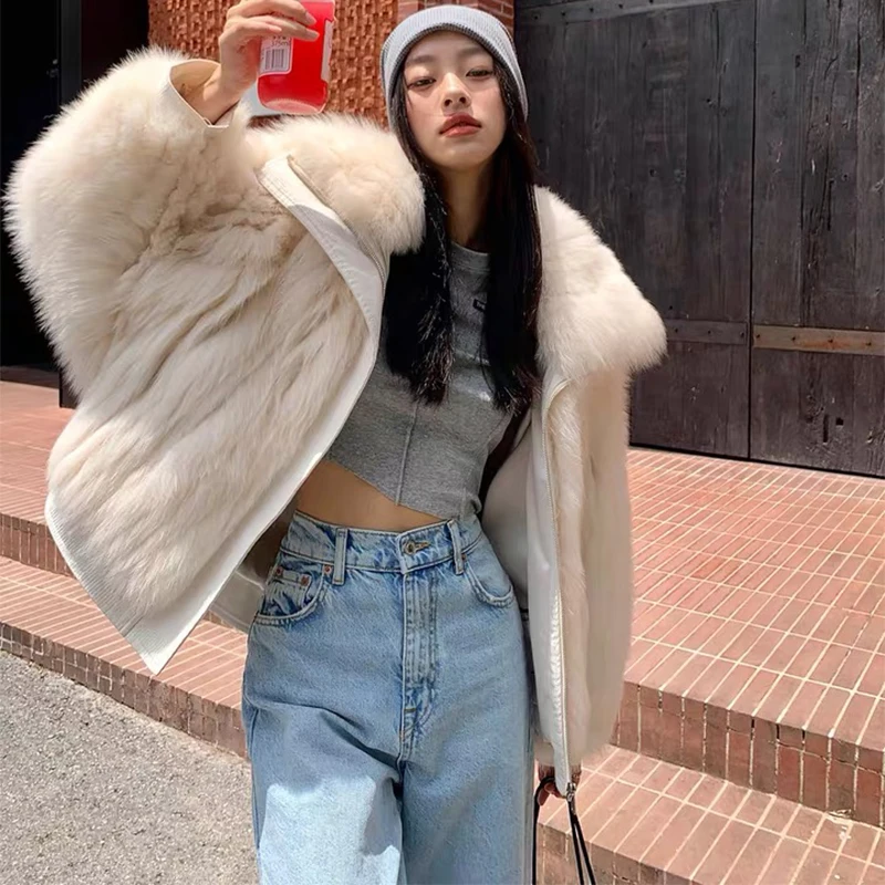 New Arrival Fashion Women Girl's Winter Fur Strip Sewed Toghter Real Fox Fur Jacket with Fox Fur Collar
New Arrival Fashion Women Girl's Winter Fur Strip Sewed Toghter Real Fox Fur Jacket with Fox Fur Collar