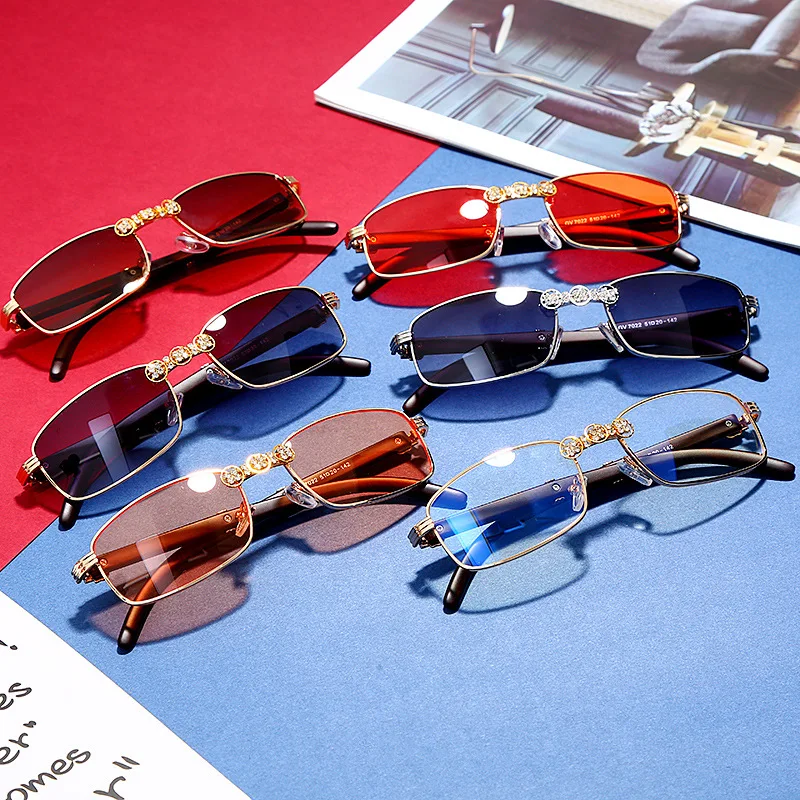 Luxury Rhinestone Sunglasses Women Vintage Square Alloy Frame Sun Glasses Transparent Clear Lens Men Punk Eyeglasses Shade
Luxury Rhinestone Sunglasses Women Vintage Square Alloy Frame Sun Glasses Transparent Clear Lens Men Punk Eyeglasses Shade