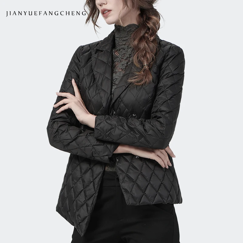 Fashion Suit Collar Women Winter Down Jacket 2021 New Short Slim Warm Lightly White Duck Down Coat Korean Double-breasted Parkas
Fashion Suit Collar Women Winter Down Jacket 2021 New Short Slim Warm Lightly White Duck Down Coat Korean Double-breasted Parkas