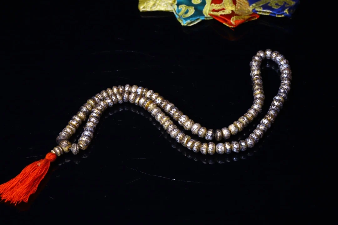 17"Tibetan Temple Collection Old Natural pearl Six Word Proverbs bead 108Buddha beads Necklace Pendant Amulet Dharma Town House
17"Tibetan Temple Collection Old Natural pearl Six Word Proverbs bead 108Buddha beads Necklace Pendant Amulet Dharma Town House