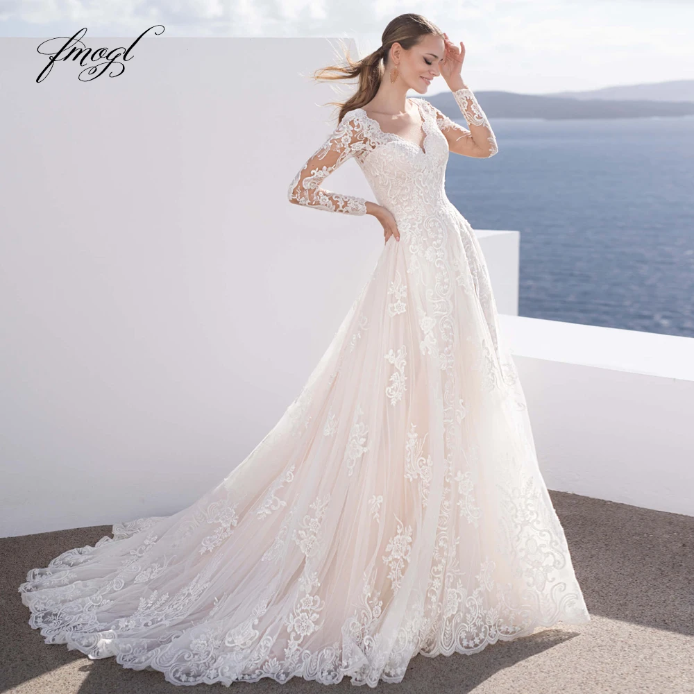 Fmogl Luxury Long Sleeve V Neck Lace Vintage Wedding Dresses Luxury Appliques Court Train A Line Bride Gown
Fmogl Luxury Long Sleeve V Neck Lace Vintage Wedding Dresses Luxury Appliques Court Train A Line Bride Gown