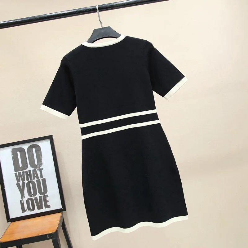 Black Elegant White Panelled Metal Button Womens Knitting Dresses Fashion Short Sleeve O-Neck Slim Female A-Line Short Dresses
Black Elegant White Panelled Metal Button Womens Knitting Dresses Fashion Short Sleeve O-Neck Slim Female A-Line Short Dresses