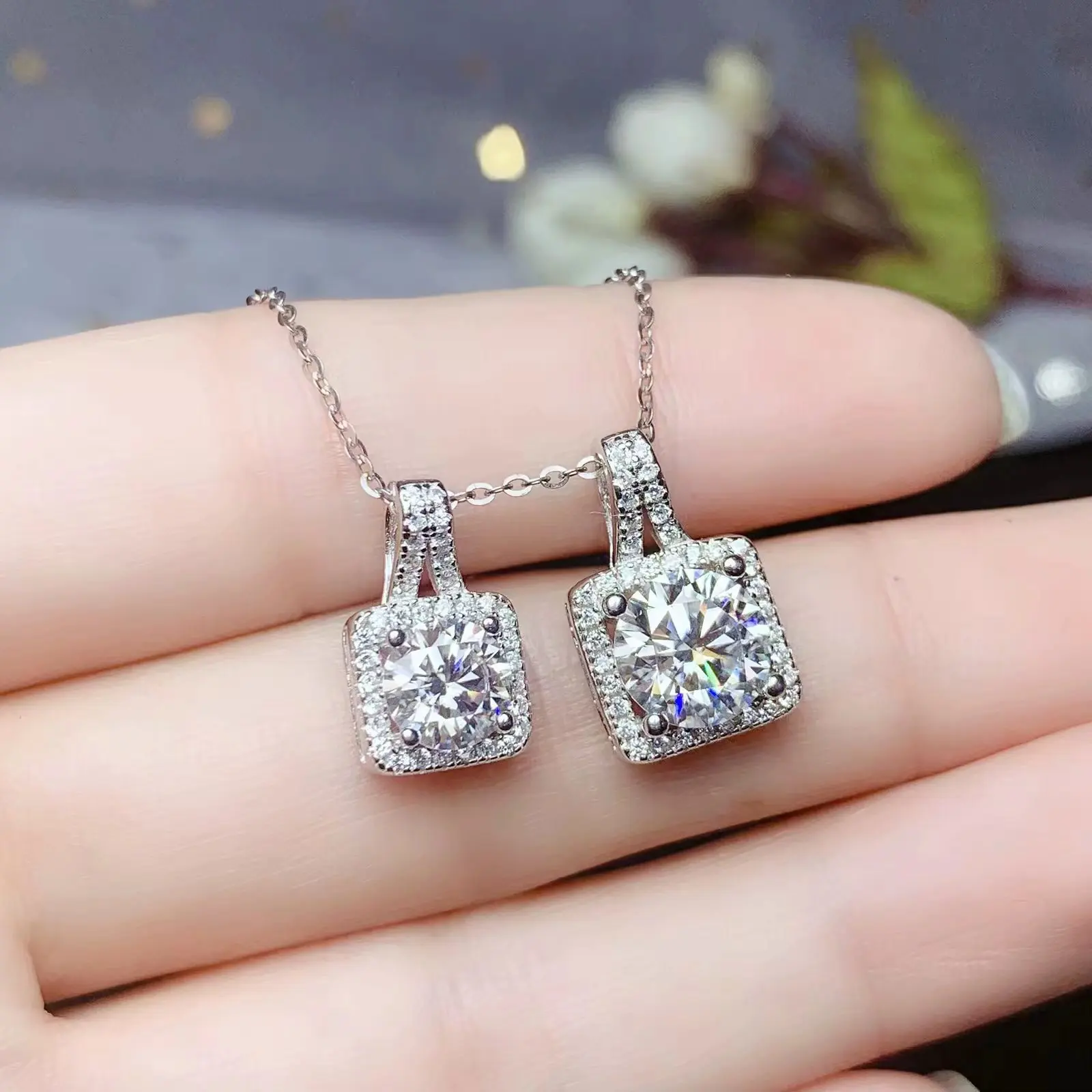 Moissanite pendant 1CT 2CT shiny better than diamond real 925 silver fine jewelry for wedding party gift big sale 
Moissanite pendant 1CT 2CT shiny better than diamond real 925 silver fine jewelry for wedding party gift big sale