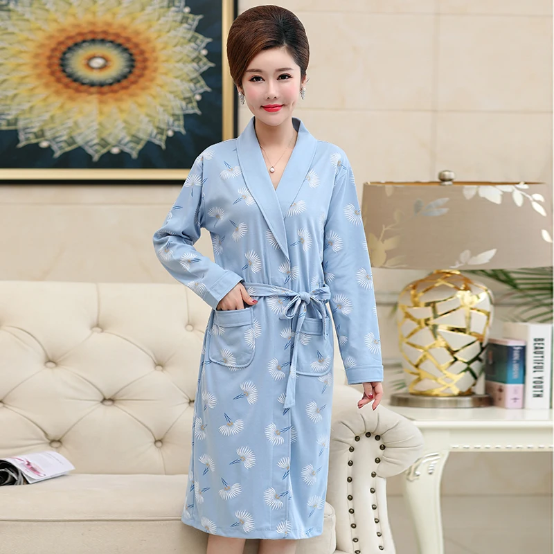 Autumn and Winter Cotton Long Sleeve Robe Women Bathrobe V-neck Cardgan Loose Elegant Nightgown L-3XL Ladies Robe
Autumn and Winter Cotton Long Sleeve Robe Women Bathrobe V-neck Cardgan Loose Elegant Nightgown L-3XL Ladies Robe