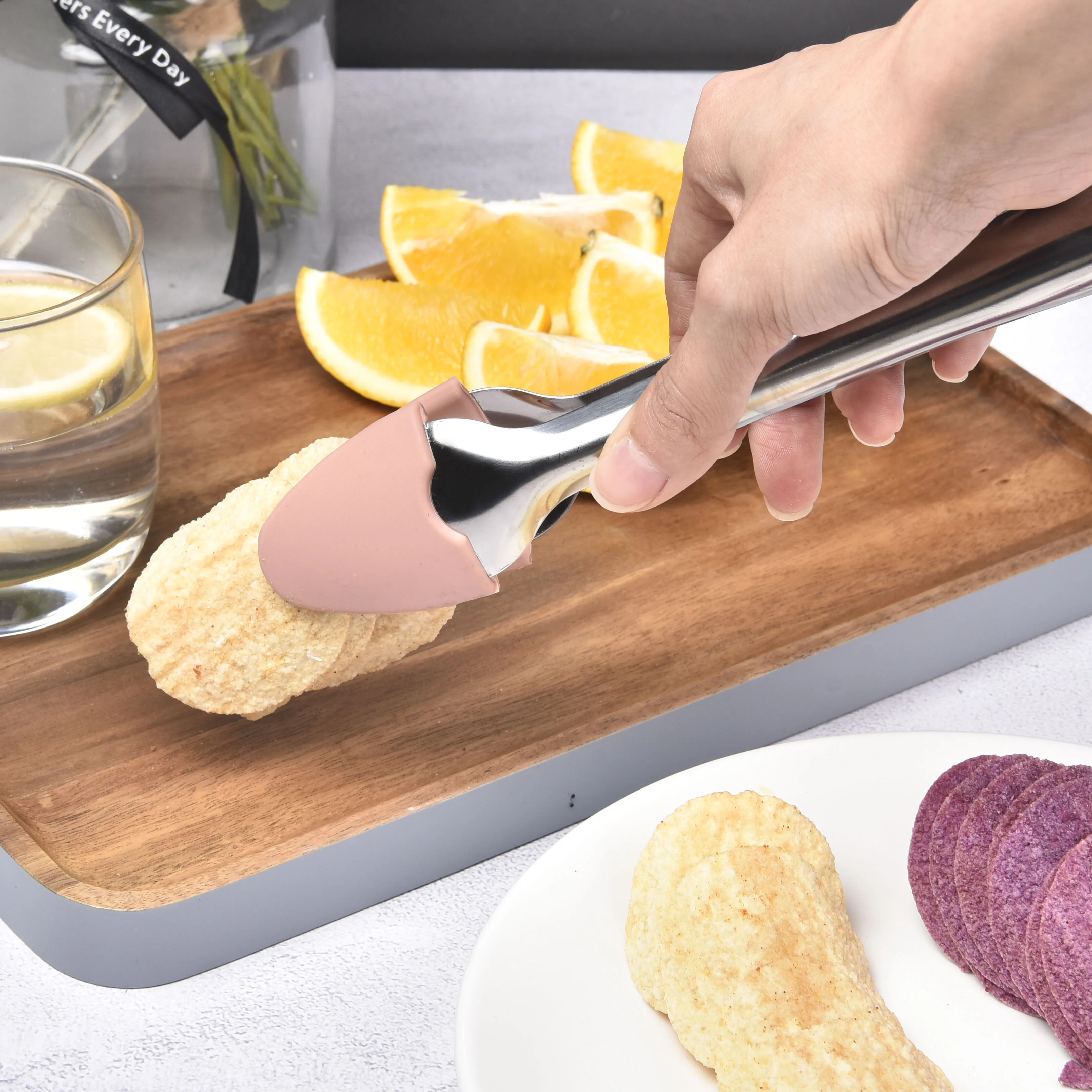 Stainless steel food clip restaurant food clip barbecue clip bread fruit vegetable clip bread clip kitchen tool baking tool
Stainless steel food clip restaurant food clip barbecue clip bread fruit vegetable clip bread clip kitchen tool baking tool