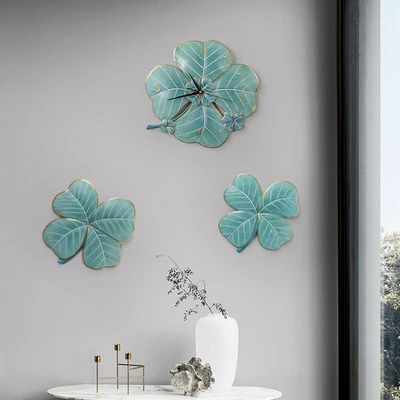 Creative Silent Clock with Four Leaves Clover Modern Simple Clock Wall Clock Decorated in Home Fashion Living Room Lotus
Creative Silent Clock with Four Leaves Clover Modern Simple Clock Wall Clock Decorated in Home Fashion Living Room Lotus