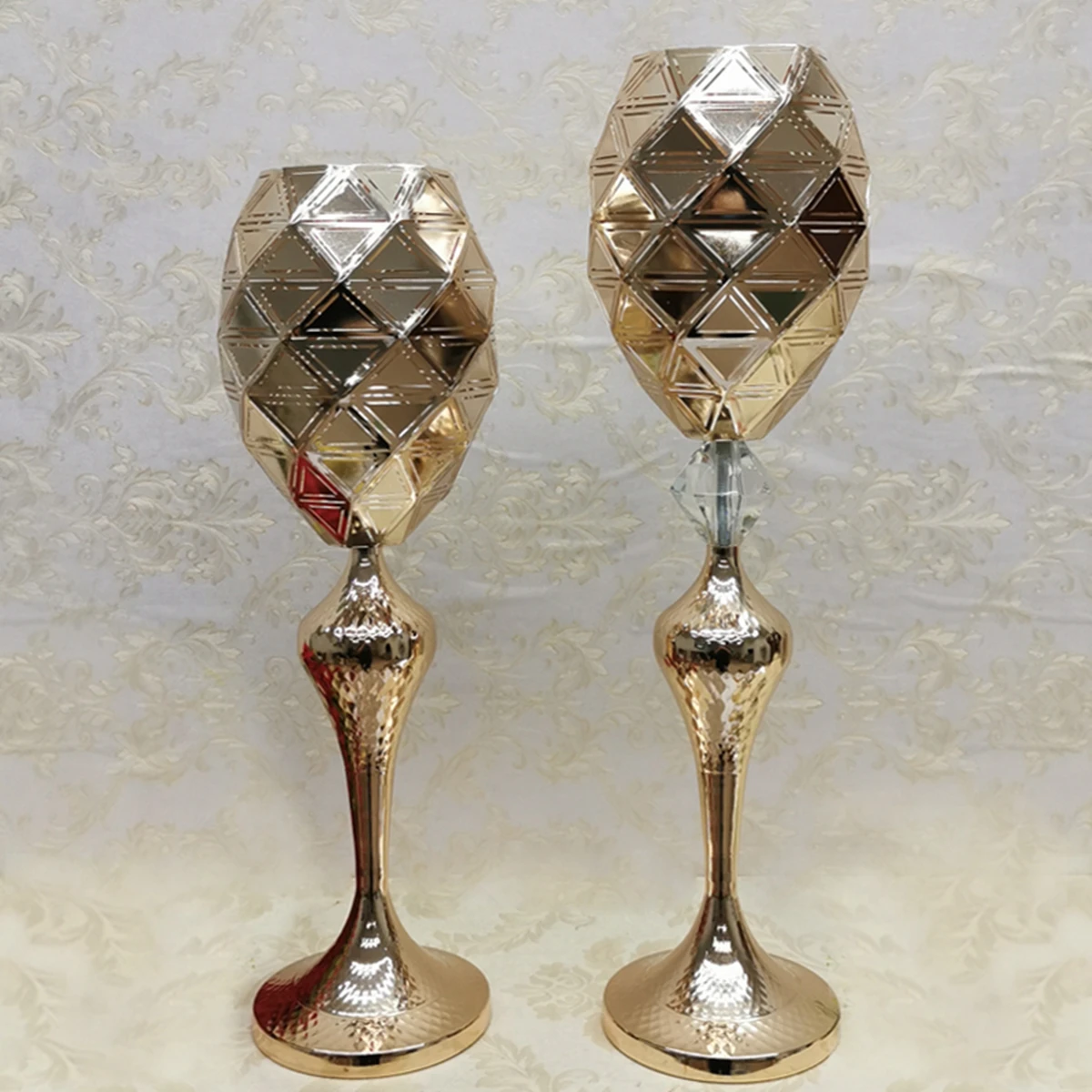 10pcs)gold metal wire flower halo stand for wedding table centerpieces AB0422
10pcs)gold metal wire flower halo stand for wedding table centerpieces AB0422
