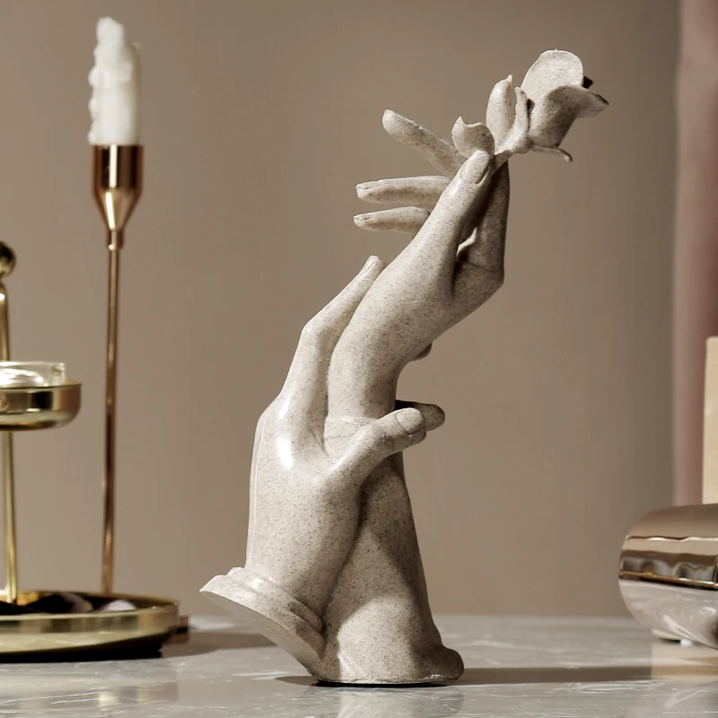 Resin Crafts Hand Rose Woman Abstract Handicraft Sculpture Modern Home Decoration Retro Jewelry Display Holding Rose
Resin Crafts Hand Rose Woman Abstract Handicraft Sculpture Modern Home Decoration Retro Jewelry Display Holding Rose