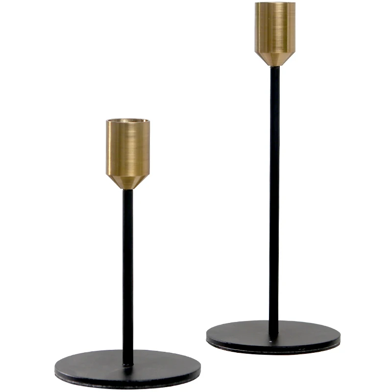 Northern European Ins Style Light Luxury Metal Candlestick Decoration Romantic Retro Coffee Model Room Candle Holder Candelabra
Northern European Ins Style Light Luxury Metal Candlestick Decoration Romantic Retro Coffee Model Room Candle Holder Candelabra