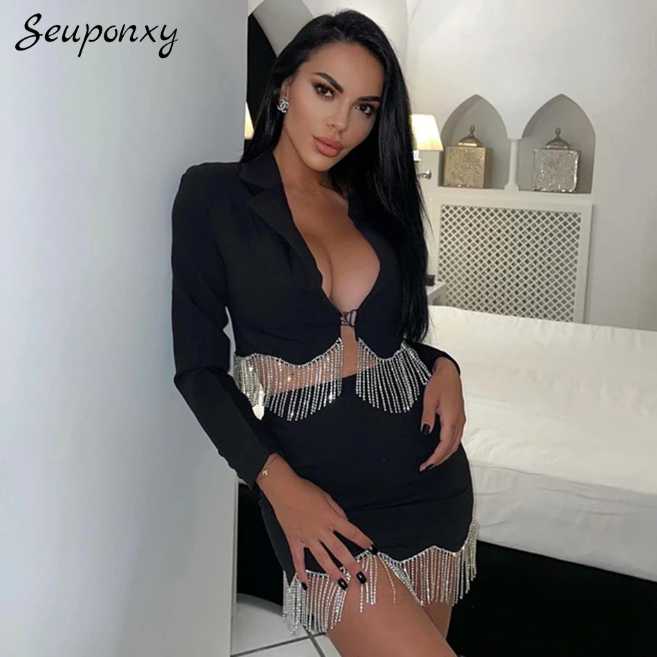 High Quality Women's Short Suit Jacket and Mini Skirt Sexy Rhinestone Tassel High Waist Slim Set 2 Piece Set Autumn 2022
High Quality Women's Short Suit Jacket and Mini Skirt Sexy Rhinestone Tassel High Waist Slim Set 2 Piece Set Autumn 2022