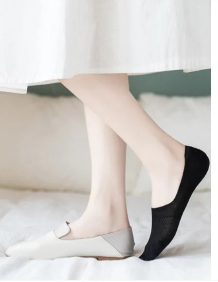Socks, women's boat socks, pure cotton silicone non-falling heel socks, shallow mouth, non-slip invisible
Socks, women's boat socks, pure cotton silicone non-falling heel socks, shallow mouth, non-slip invisible