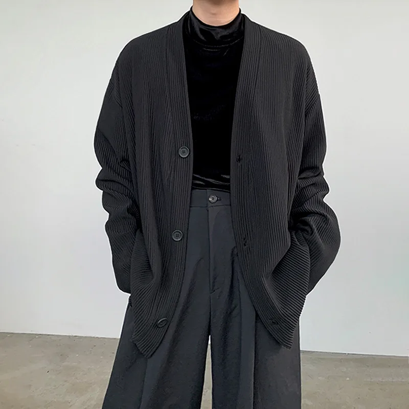 2021 South Korea pleated cardigan sweater men's trendy ins loose casual jacket spring Korean men's all-match jacket
2021 South Korea pleated cardigan sweater men's trendy ins loose casual jacket spring Korean men's all-match jacket