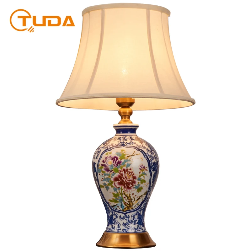 Chinese Retro Table Lamp Living Room Ceramic Nostalgic Chinese Style Classical Tea Table Decoration Master Bedroom Bedside Lamp
Chinese Retro Table Lamp Living Room Ceramic Nostalgic Chinese Style Classical Tea Table Decoration Master Bedroom Bedside Lamp