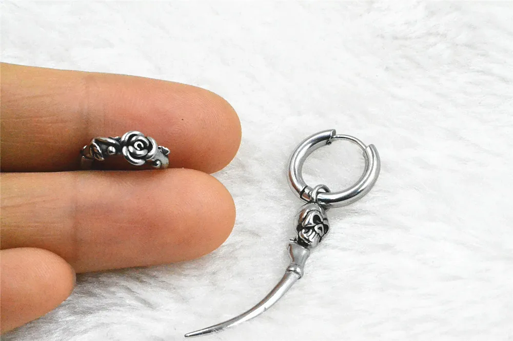 50pcs Body Piercing jewelry- Skull Flower Cool Punk Hip Women/Men Earring Ear Studs Ear Hoop RingsEar Piercing
50pcs Body Piercing jewelry- Skull Flower Cool Punk Hip Women/Men Earring Ear Studs Ear Hoop RingsEar Piercing