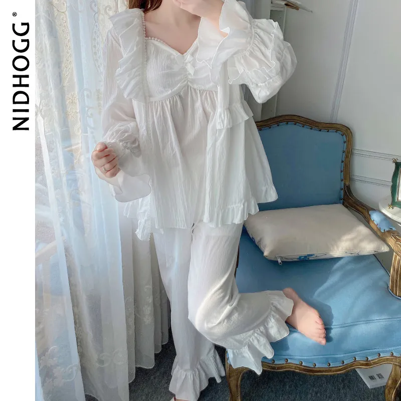Autumn Fashion Court Sweet Pajamas for Women Princess Parisian Light Thin Pijamas 3 Piece Set Woven Cotton Solid Sexy Nightwear
Autumn Fashion Court Sweet Pajamas for Women Princess Parisian Light Thin Pijamas 3 Piece Set Woven Cotton Solid Sexy Nightwear
